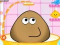 Gra Pou Takes A Shower 