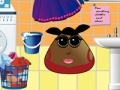 Gra Pou girl washing clothes and shoes